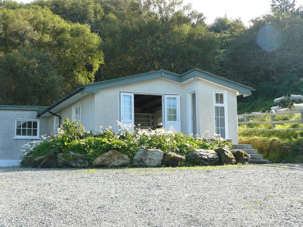 Roberts’ Cottage Westport Exteriör bild